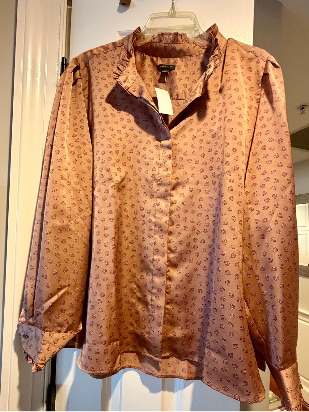 Women long sleeves satin blouse